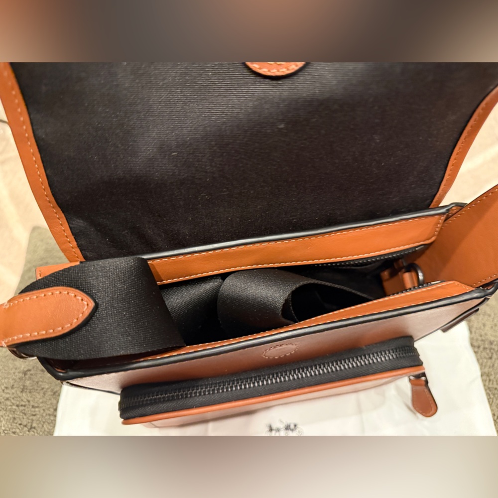 Coach Men's Tan Leather Crossbody Bag - Picture 4 of 5